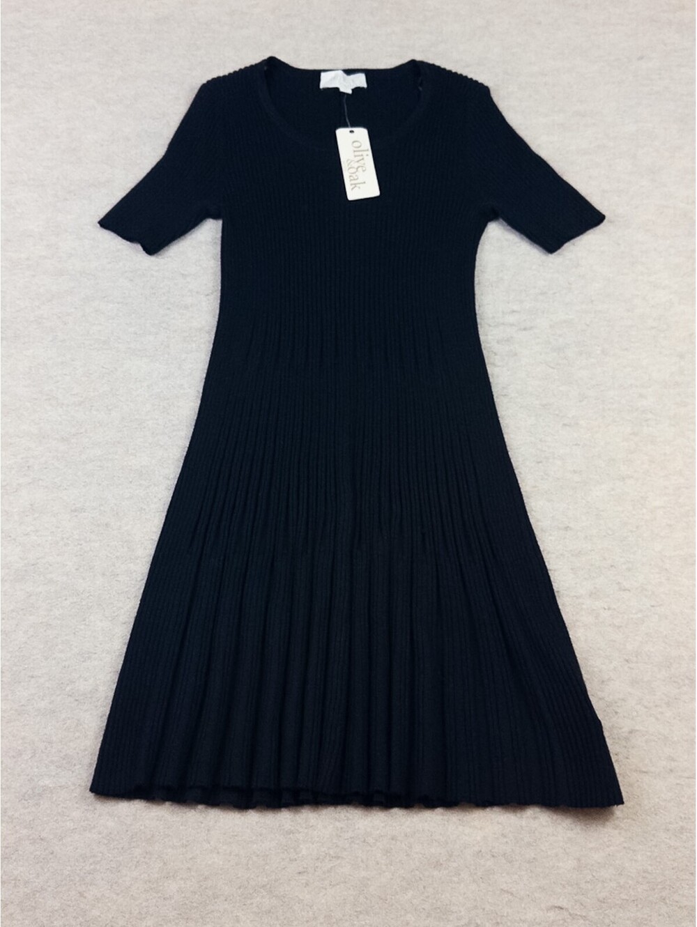 Olive & Oak Petite Black Ribbed Knit Dress Size PL, N/WT